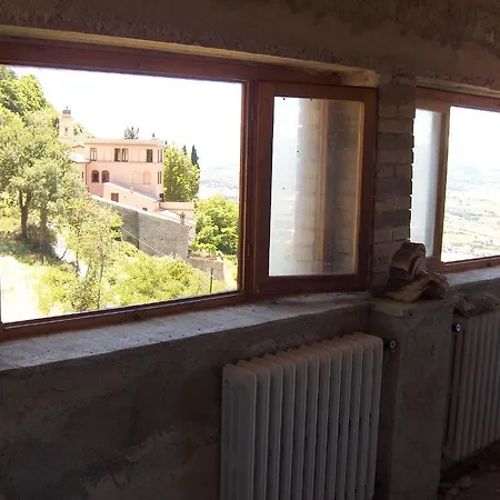 Il Palazzetto Campello sul Clitunno